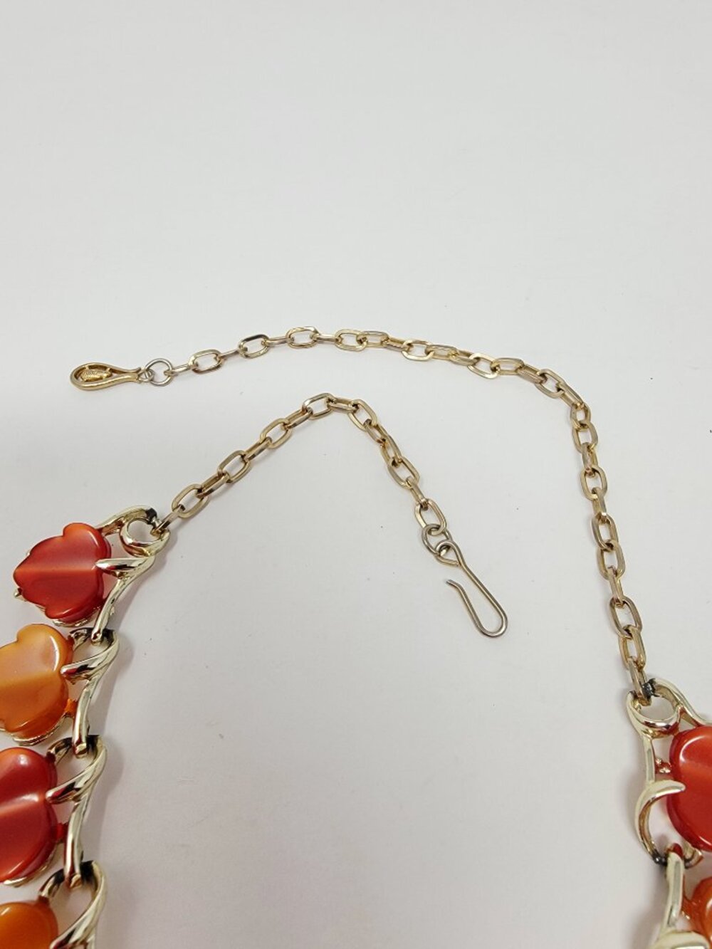 Vintage Thermoset Orange Leaf Necklace Gold Tone Retro Mid Century Statement - Picture 3 of 4